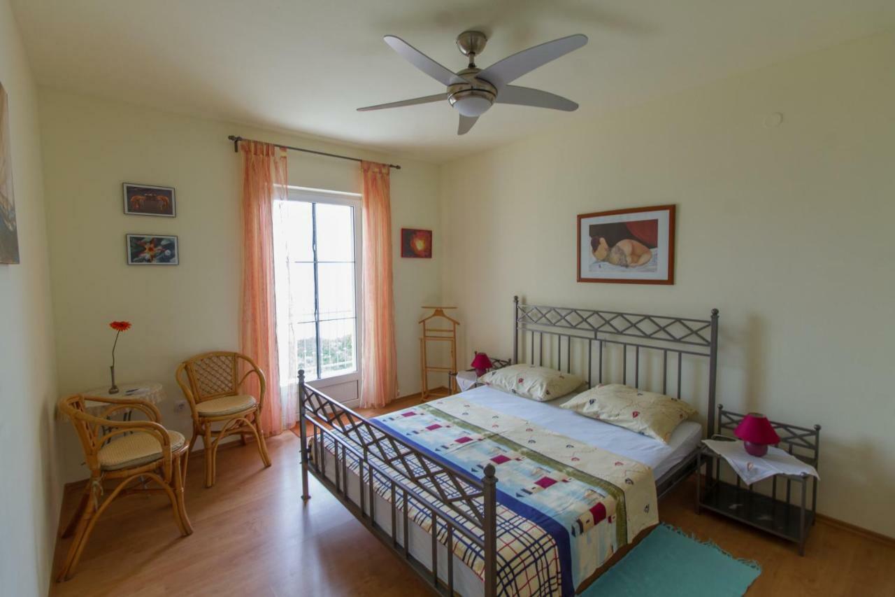 Apartments Ivana Ravni Exterior photo